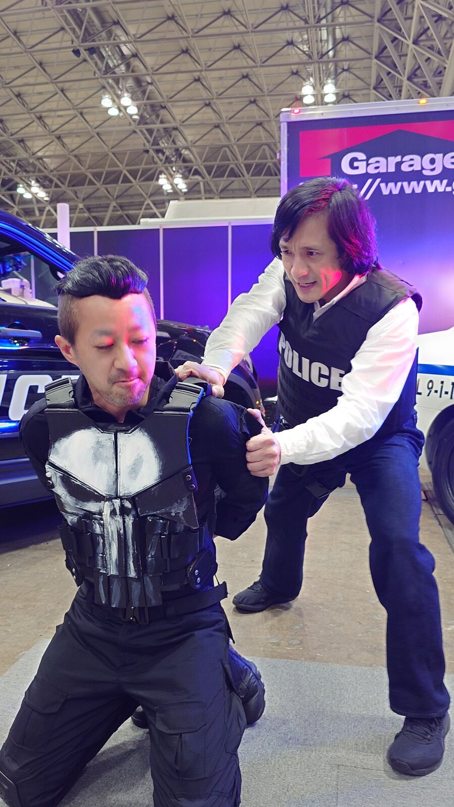 미국경찰에 체포되는 키류_4.jpg