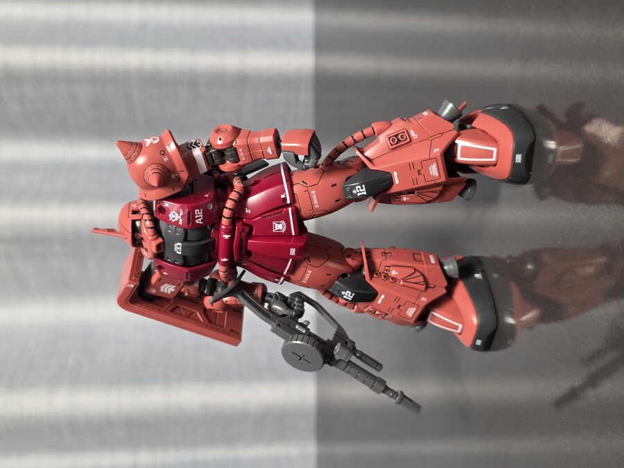 [HG] 샤아 전용 고기동형 자쿠2_11.jpg