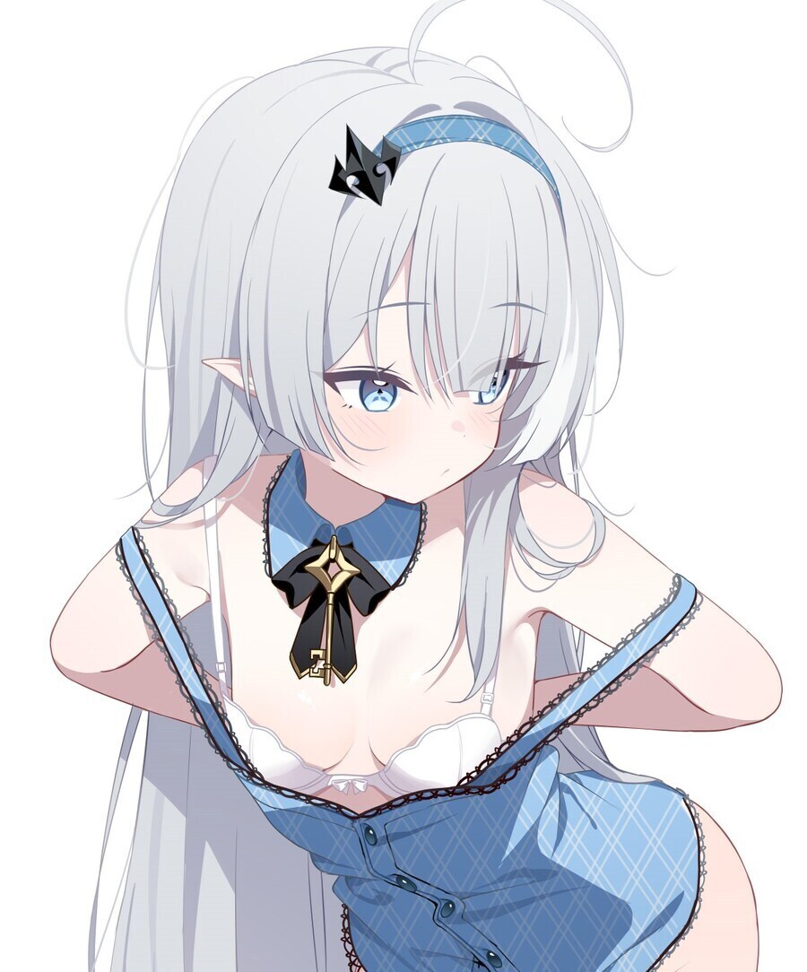 은근슬쩍 가슴 보여주며 유혹하는 유게이_1.jpg