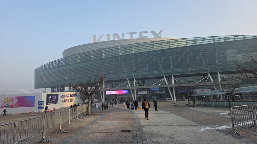 AGF) 킨텍스에 2일차 도착 대기줄이 이시간에 있구나_2.jpg