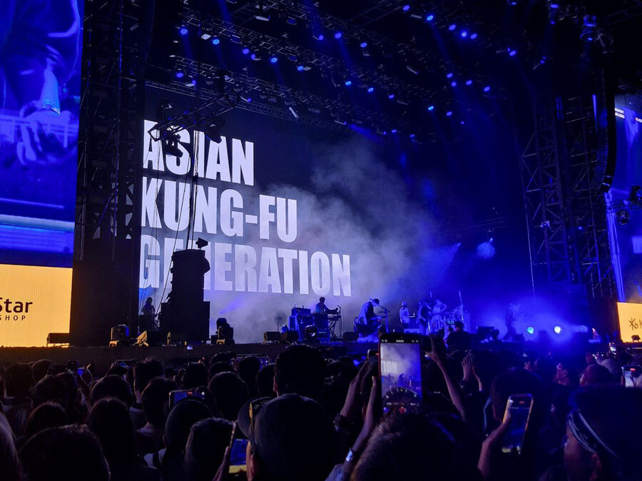 봇치더락)어제 결속밴드 내한 공연 수미상관_1.jpg