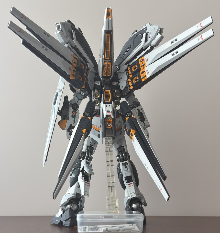 [MG] RX-93 υ Gundam Ver.Ka_9.jpg