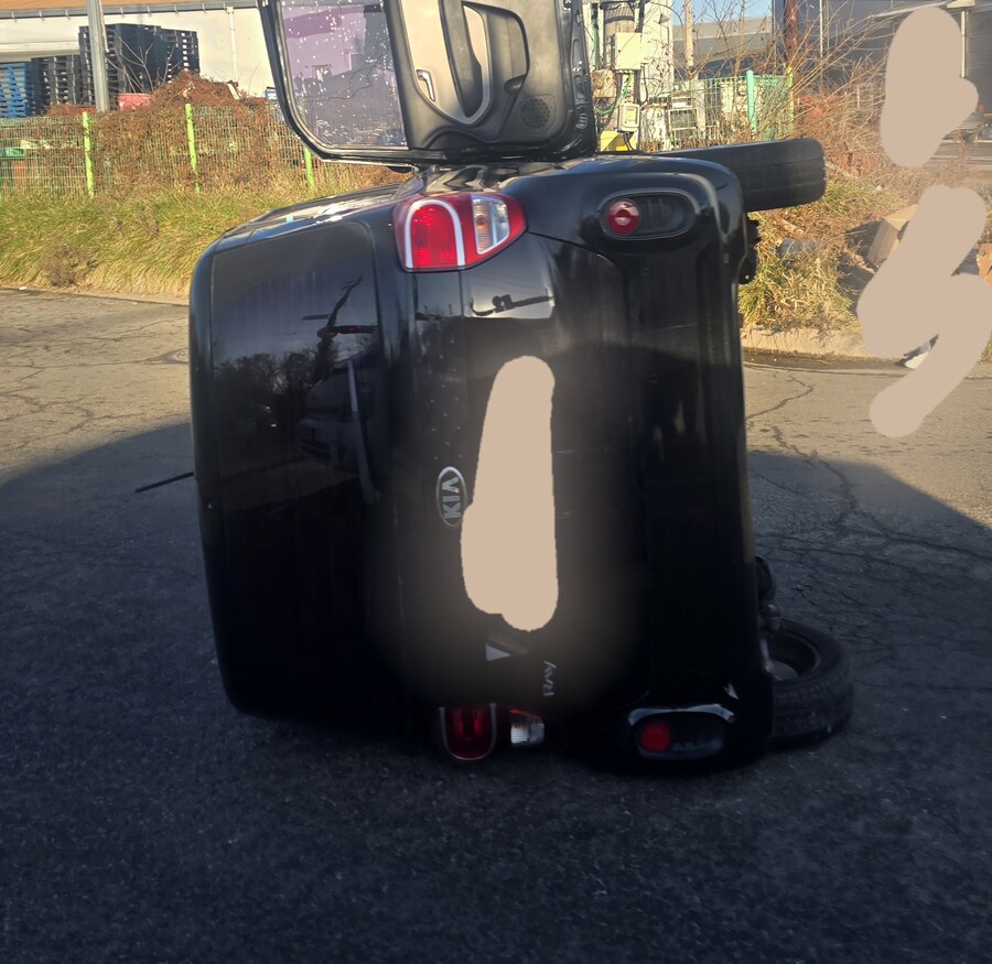 난 레이가 옆으로 넘어진다는거 구라라고 생각했었거든?_1.jpg