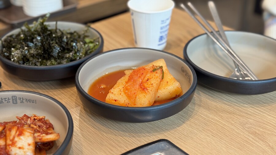 밖에서 밥 먹습니다 - 분당 서현, 팔당원조칼제비_3.jpg