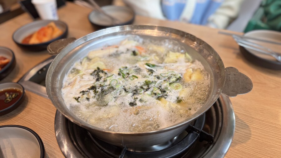 밖에서 밥 먹습니다 - 분당 서현, 팔당원조칼제비_5.jpg