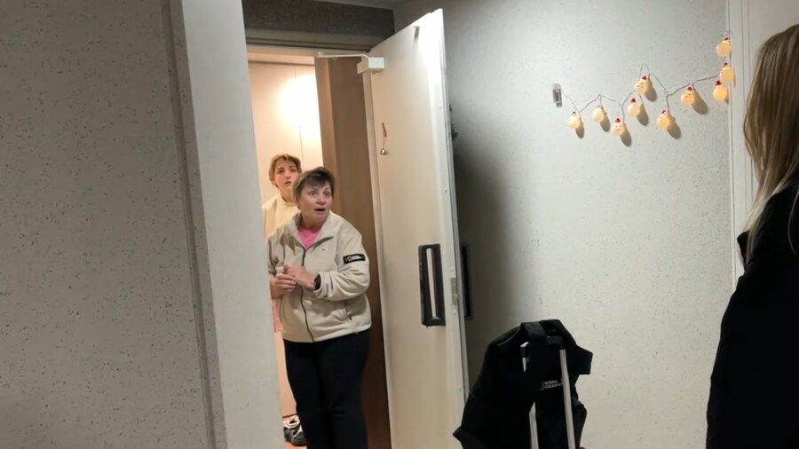 유튜브) 우크라이나에 있는 아내의 쌍둥이언니를 데려와준 남편_69.png