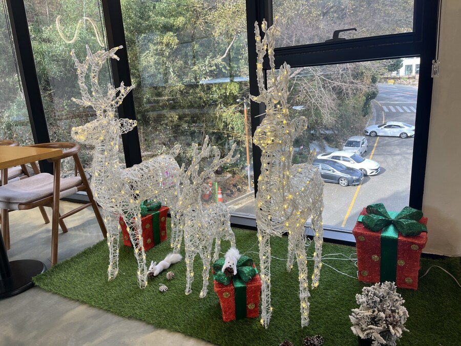 카페) 산 풍경은 좋네._2.jpg