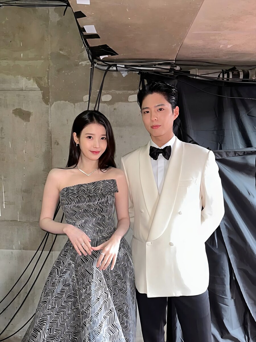 2025.12.08 아이유 인스타그램(AAA 🦓🍊)_9.jpg