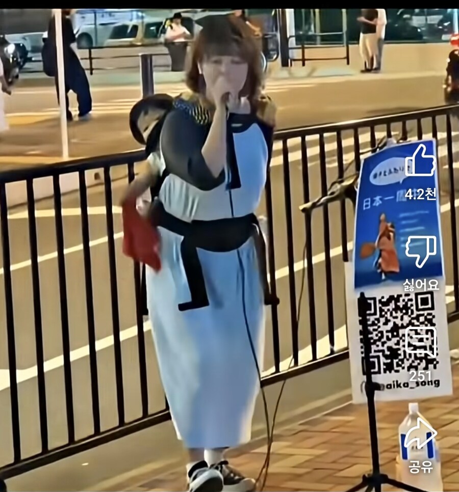 한손에는 꿈을 한손에는 삶을_1.jpg