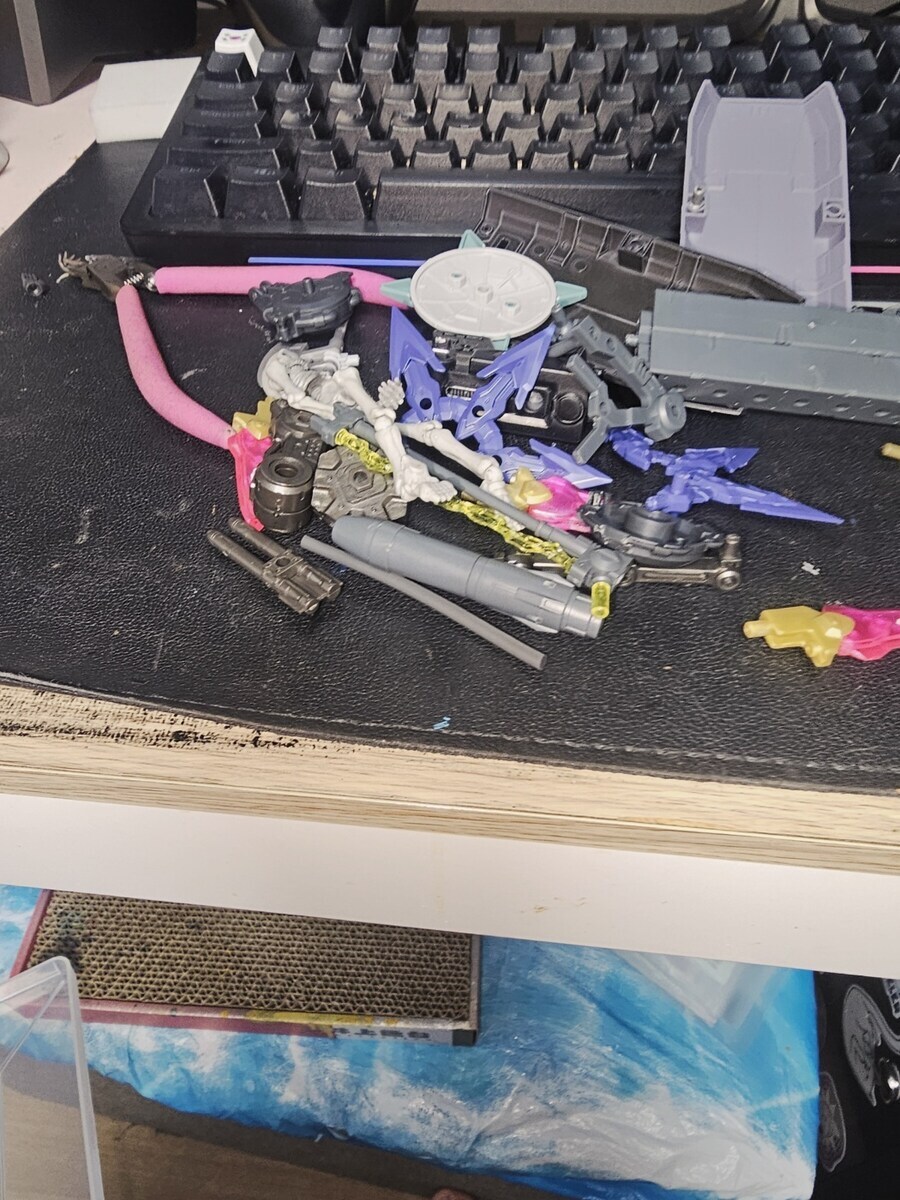 드디어 이 정크무기를 들려줄 친구를 만들었습니다._1.jpg