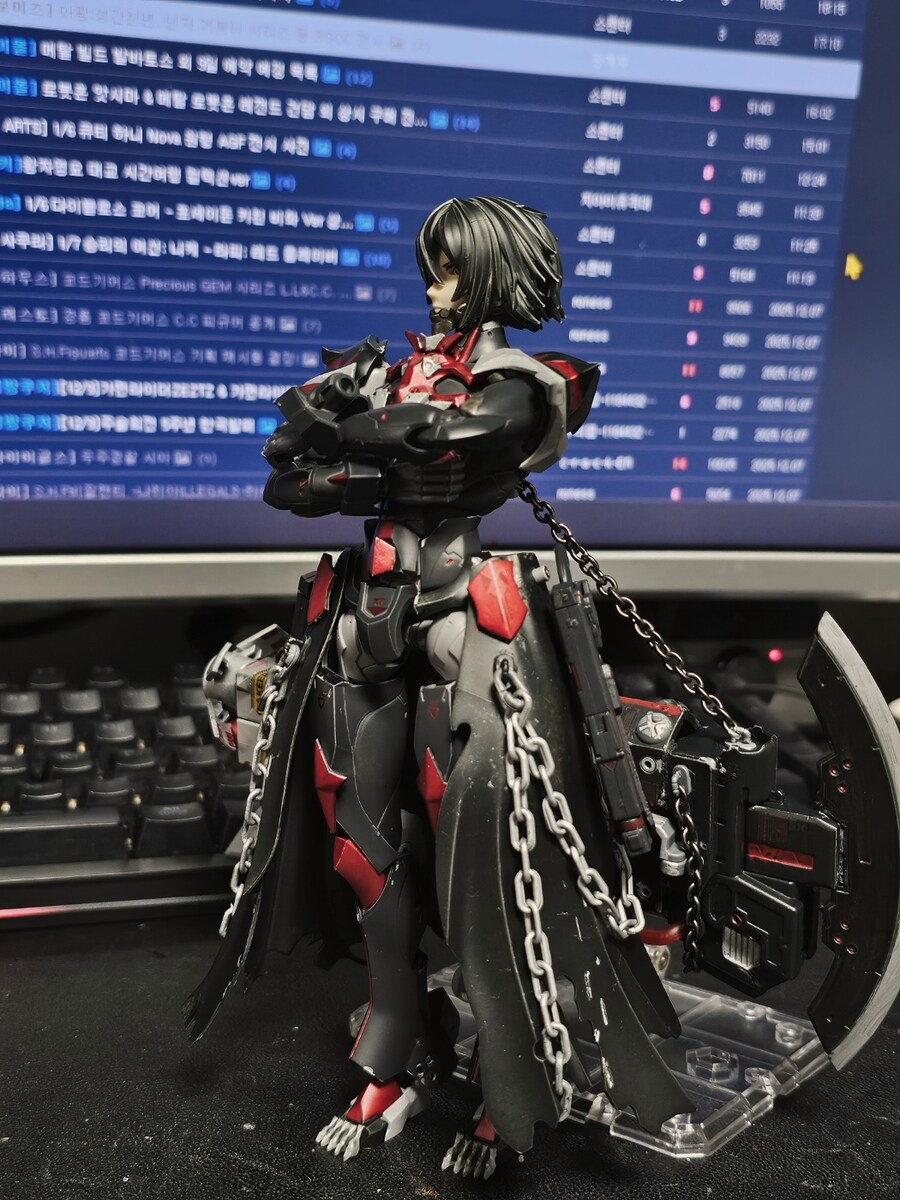 드디어 이 정크무기를 들려줄 친구를 만들었습니다._3.jpg