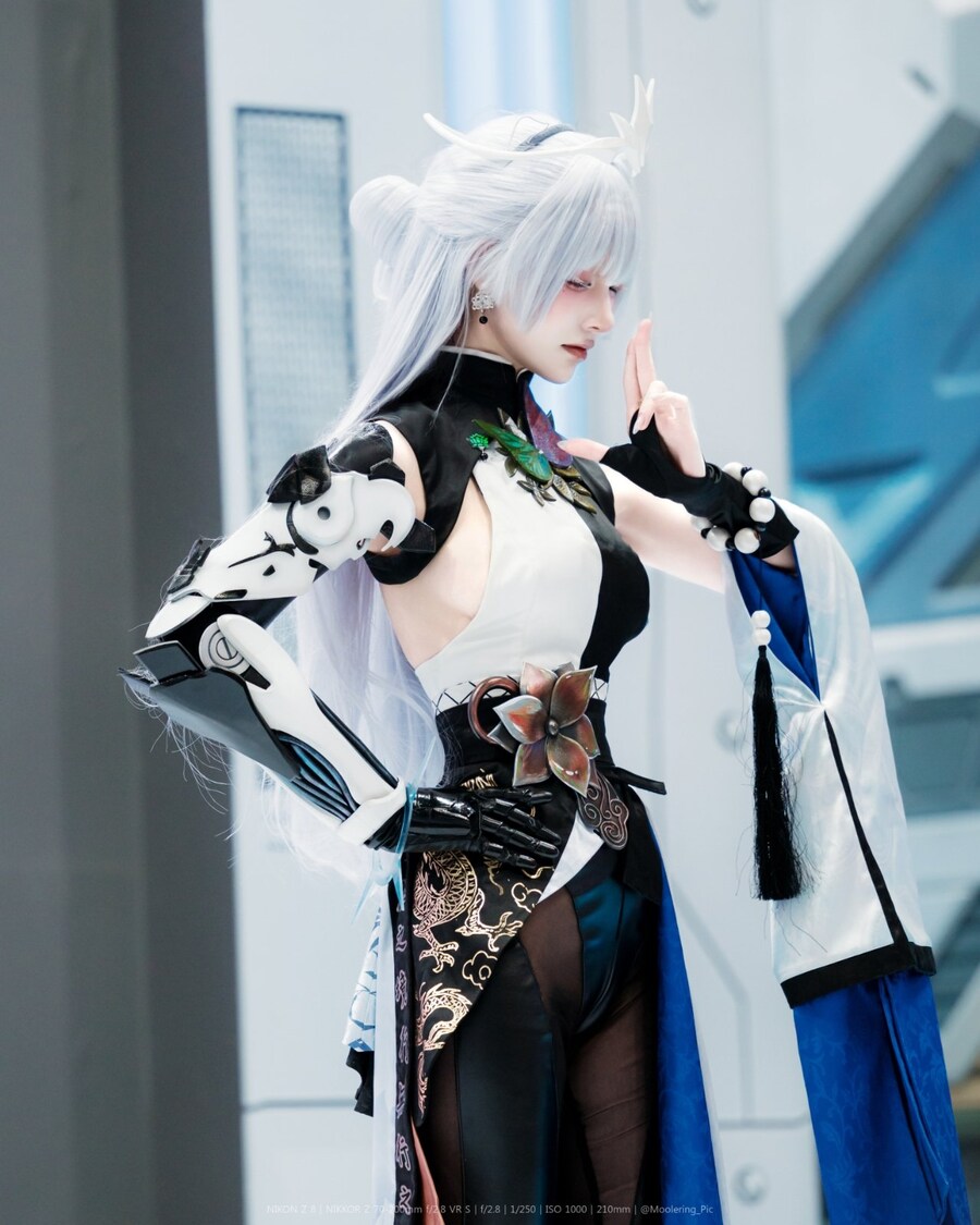 니케)AGF)공식부스 나유타 코스프레_1.jpg