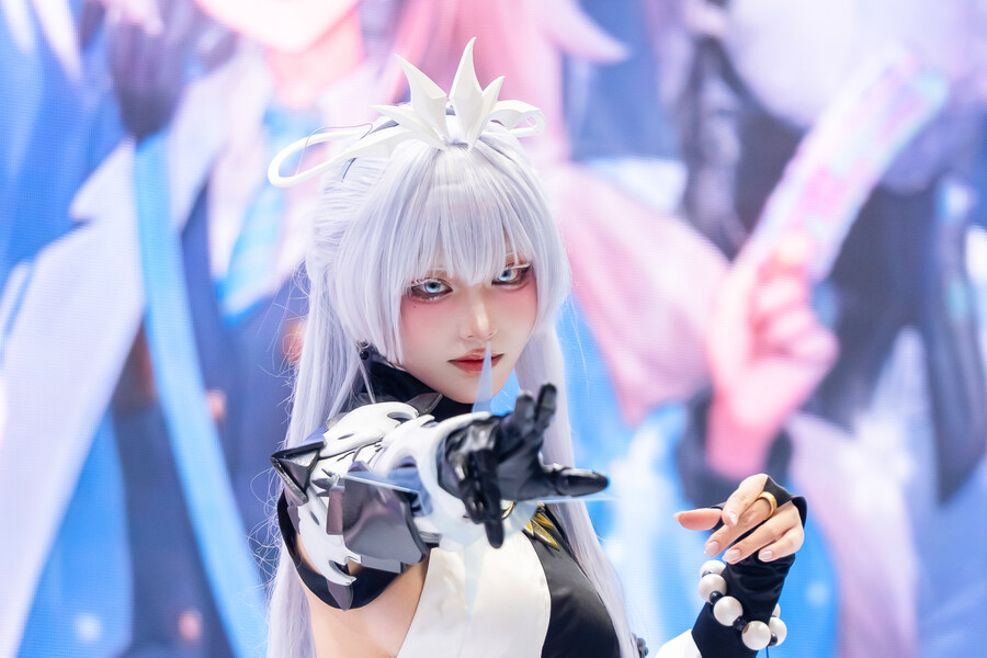 니케)AGF)공식부스 나유타 코스프레_9.jpg