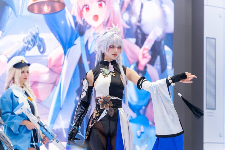 니케)AGF)공식부스 나유타 코스프레_10.jpg