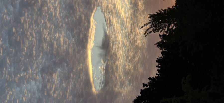 신기한 구름사진 찍었는데 이런 구름을 뭐라고 함?_3.jpg