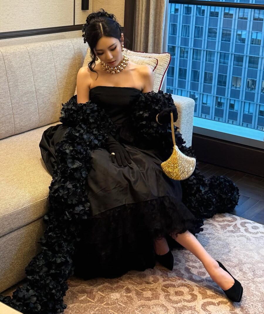 [에스파] 닝닝 x 보그 : 닝닝 23살🦋 보그 차이나 20살🎂_3.jpg