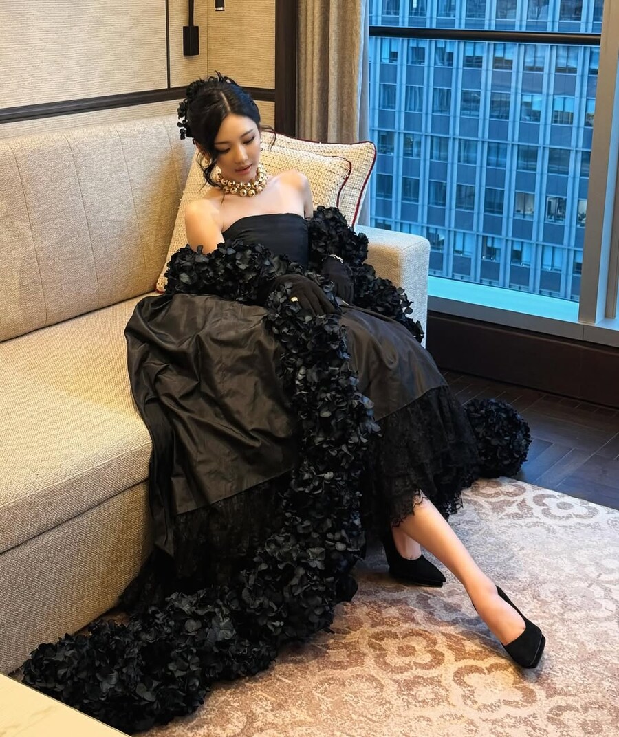 [에스파] 닝닝 x 보그 : 닝닝 23살🦋 보그 차이나 20살🎂_4.jpg