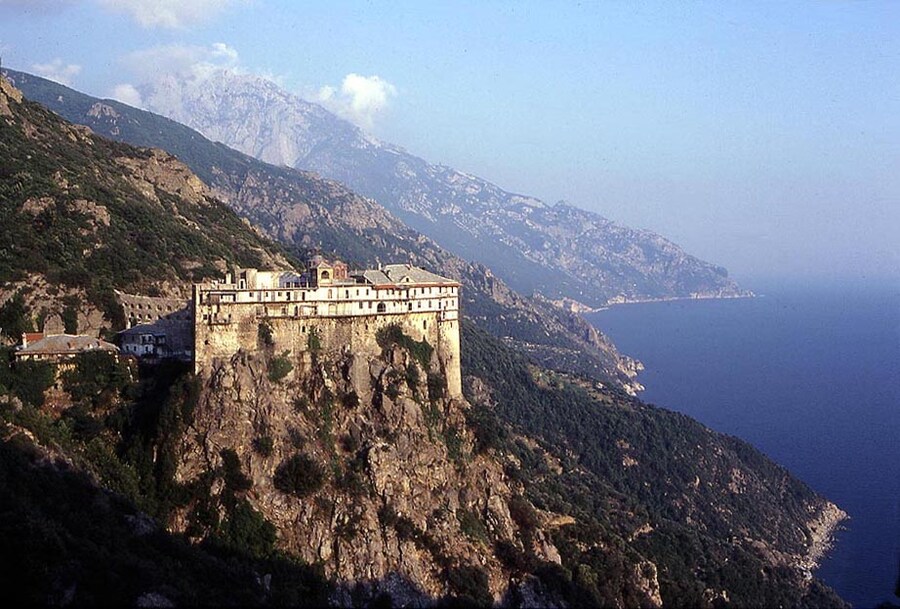 유럽에서 암컷은 절대 들어갈수 없는 지역_1.jpg