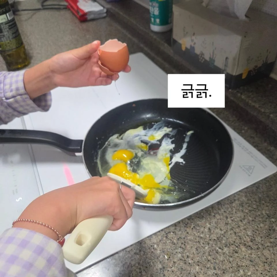 급식 파업에 도시락 싸가는 딸내미._8.webp