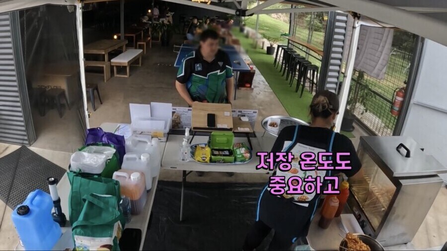 ??? : 김치 전용 냉장고가 있다고? 농담이지?_4.jpg