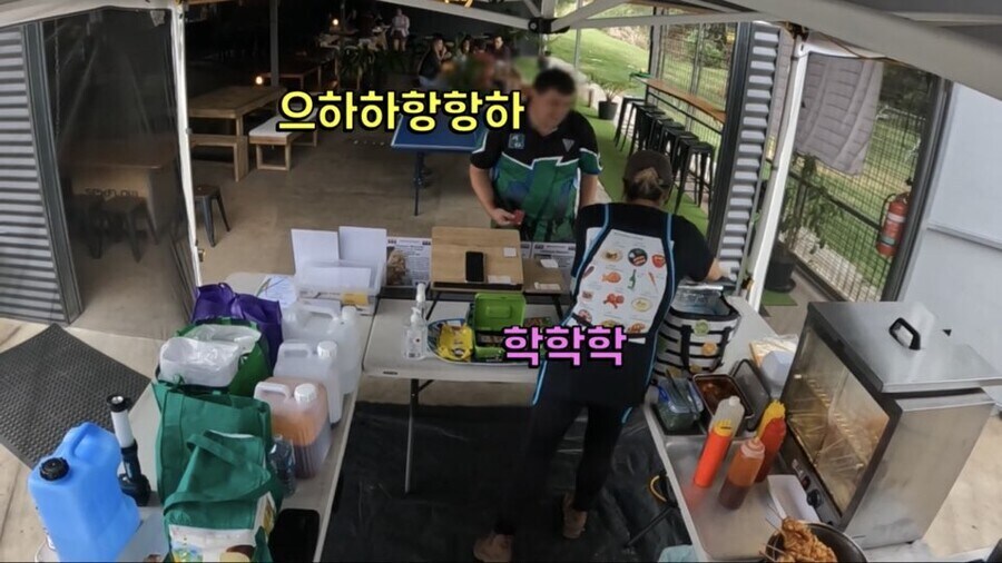 ??? : 김치 전용 냉장고가 있다고? 농담이지?_12.jpg