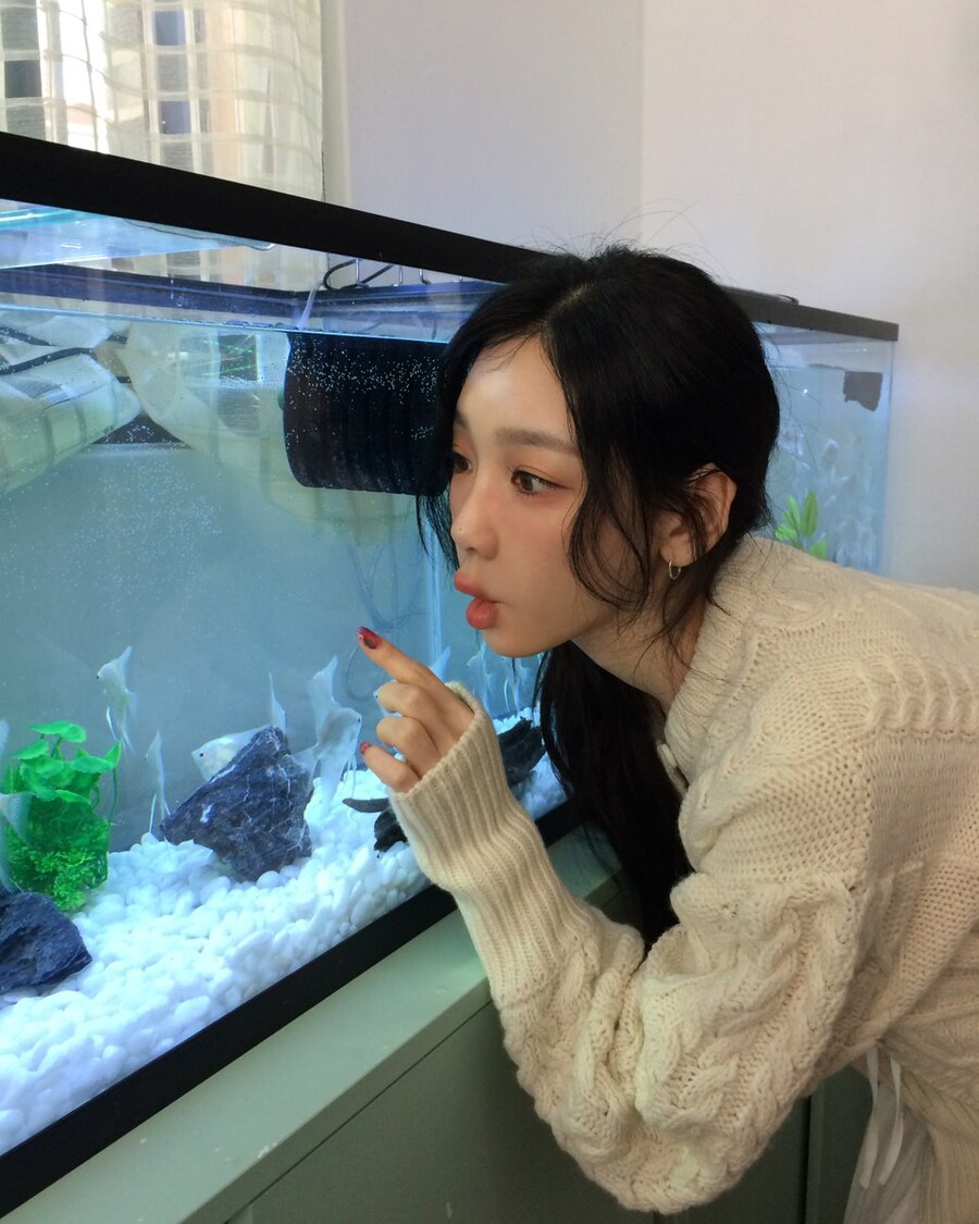 [태연] 영혼이 너무 좋습니다👍'인사(Panorama)' 레코딩 비하인드_4.jpg