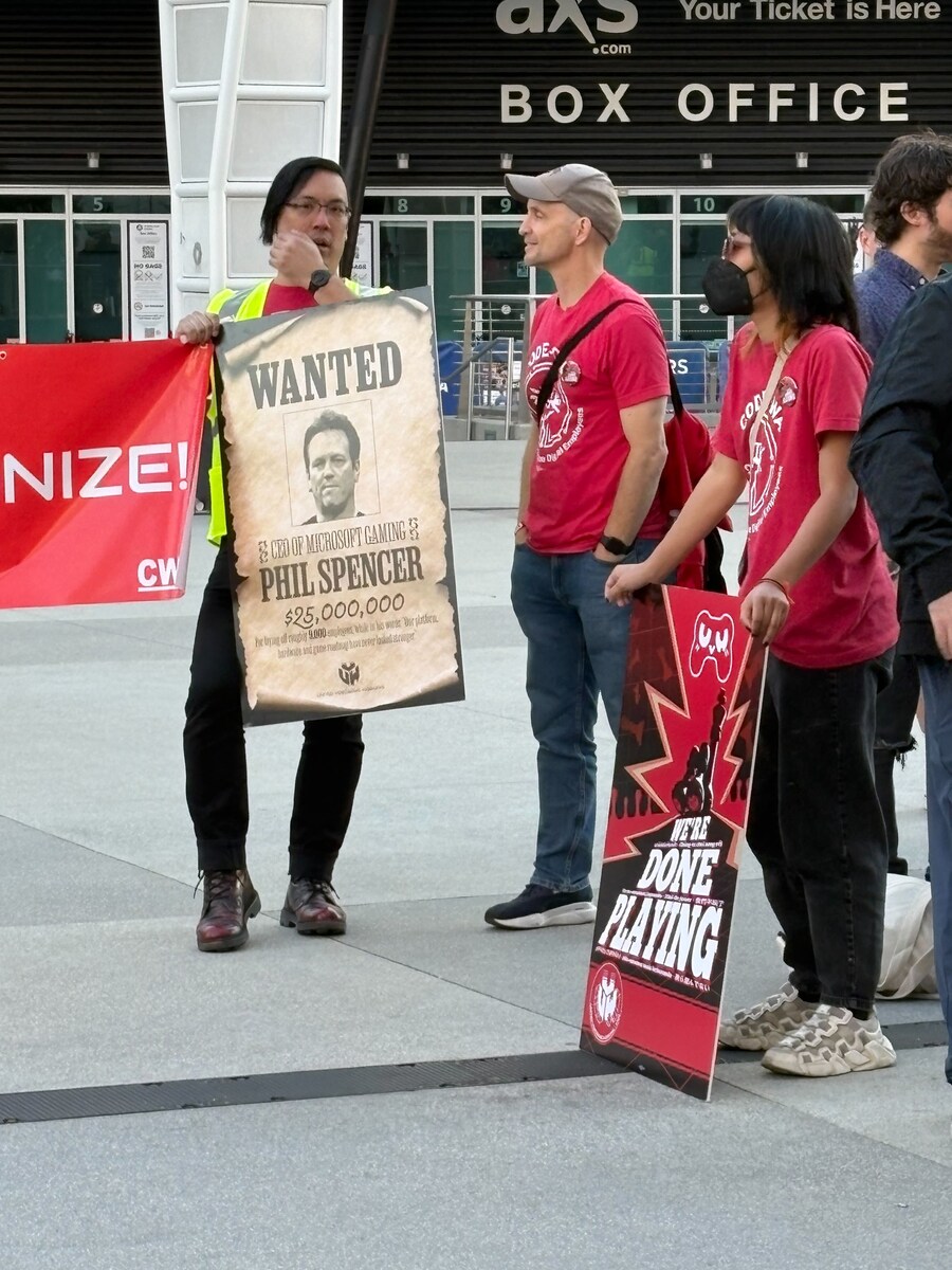 TGA 앞에서 게임 개발자들이 시위 진행 중_1.png