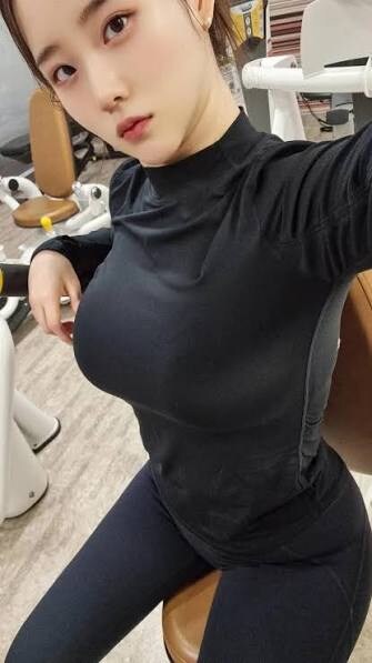 갤럭시 폴드5 쓴다는 AV배우_1.jpg