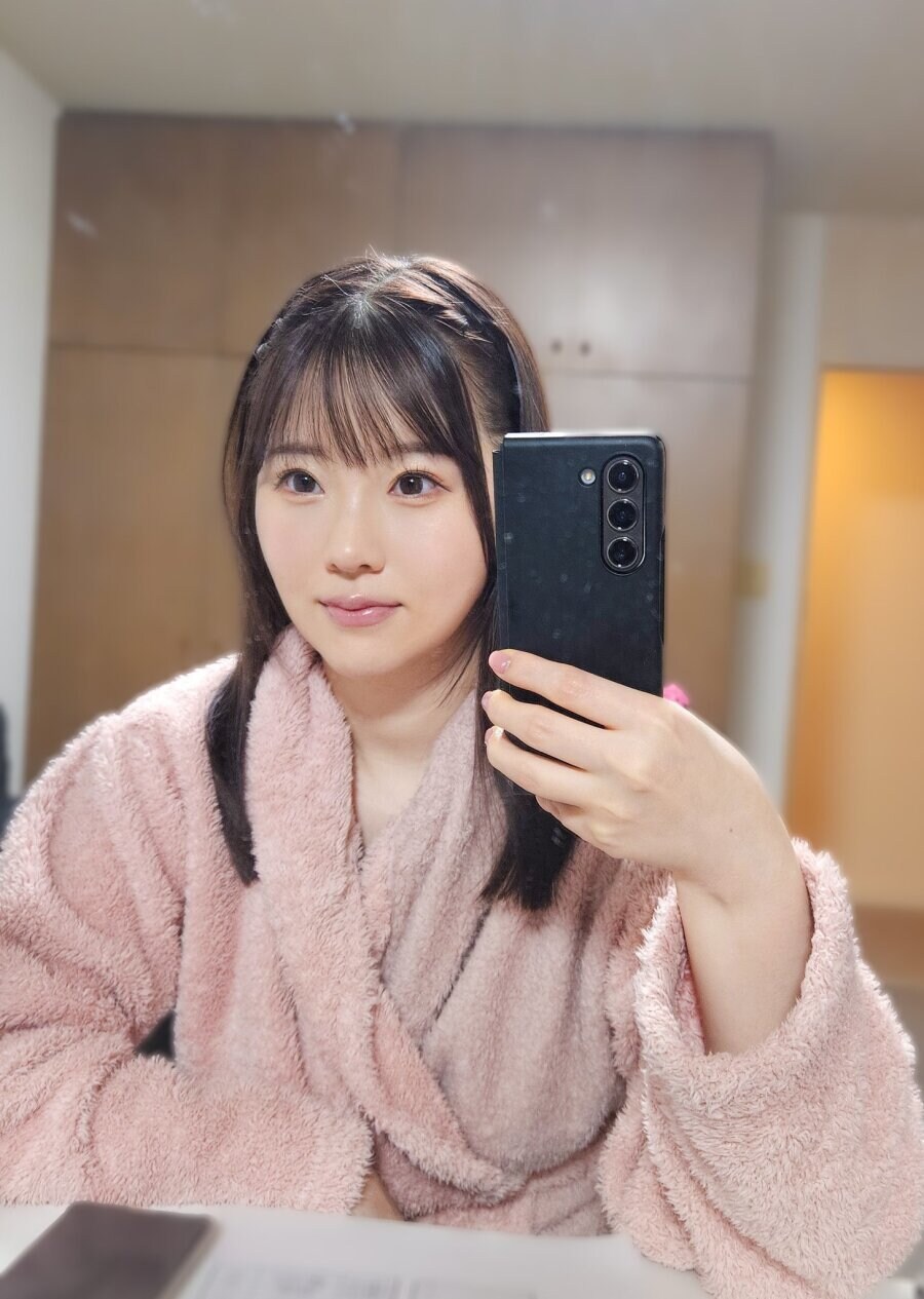 갤럭시 폴드5 쓴다는 AV배우_2.jpg