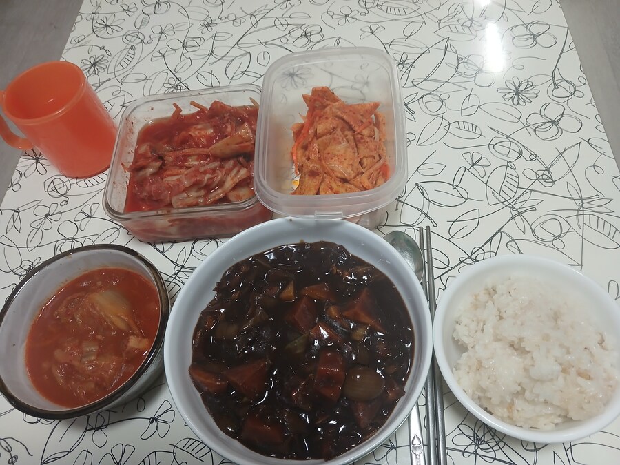 짜장덮밥 (12월 14일)_1.jpg