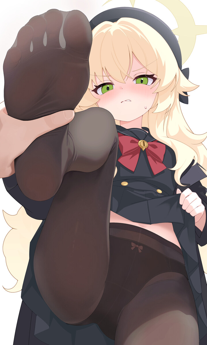 블루아카) 흑 VS 백 어느 스타킹이 더 야하오?_2.jpg