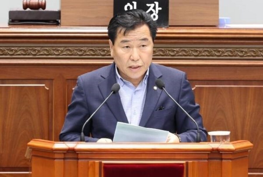 민주화운동 기념단체에 '기생충' 발언... 국힘 창원시의원 송치_1.png