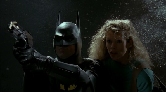 배트맨 땜에 빈정 상한 여자_3.png