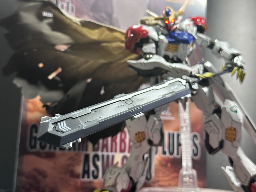 MG 발바토스 루푸스 + led + 아크릴스탠드_10.jpg