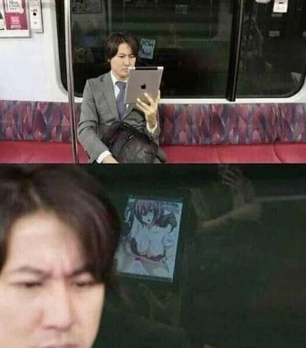 지하철에서 업무 집중하는 샐러리맨_1.jpg