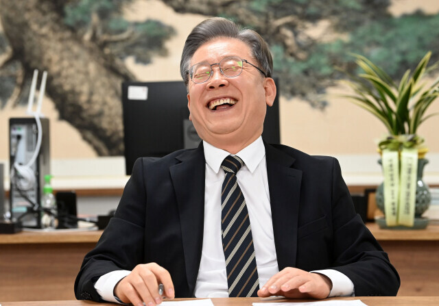 [속보]기재부, 삼전·하이닉스·현기차·조선3사에 "환헤지 확대 당부"_1.jpg