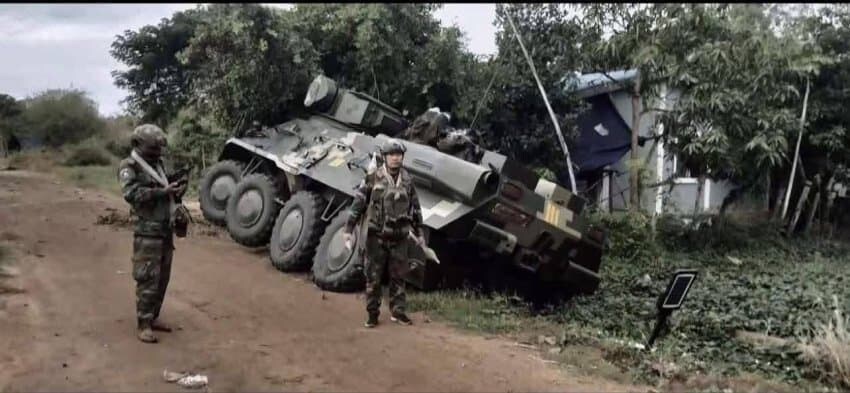 캄보디아군 태국군 장갑차 노획_1.jpg