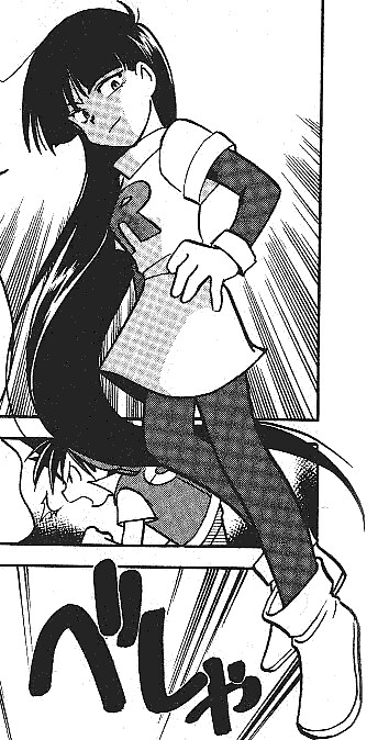 경멸하는 표정으로 가슴 한쪽 보여주는_3.png