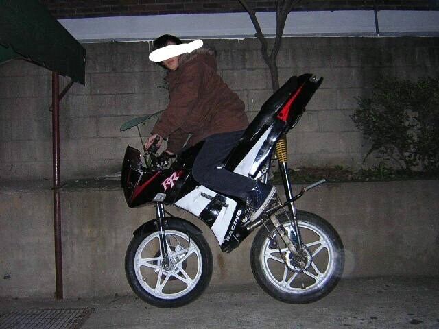 야만의 90년대에 유행했던 오토바이 개조_4.jpg