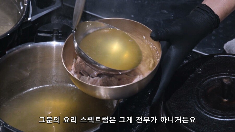 스님이 돼지국밥집 사장님을 대결상대로 고른 이유.jpg_12.jpg