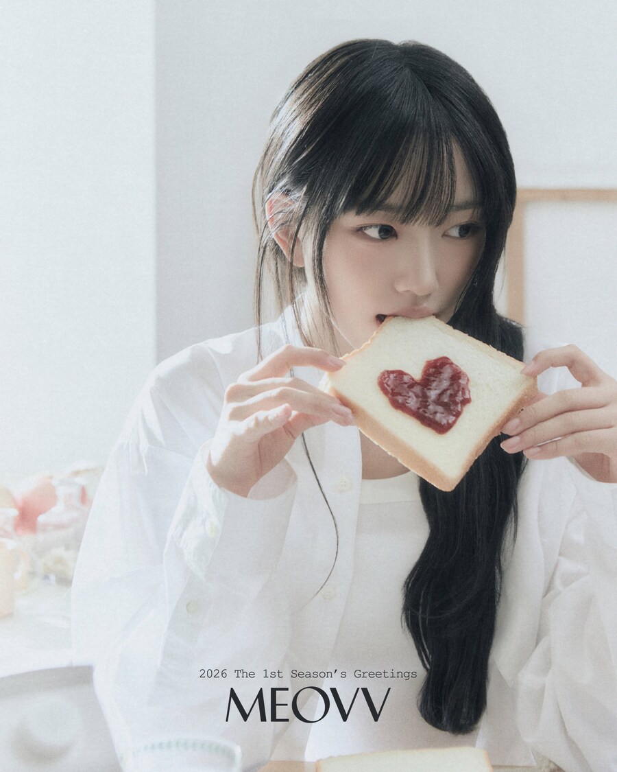 [컨셉포토] 미야오 첫 번째 시즌 그리팅 [MEOVV] 1_3.jpg