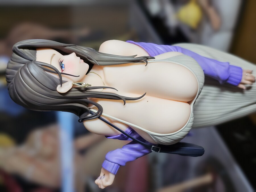 동탄에 대항하는 일본 유부녀 피규어_5.jpg