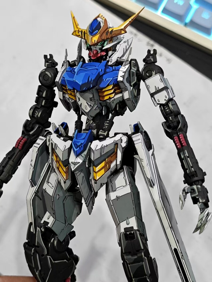 이번에 출시된 반다이 MG 발바토스 루프스 이차원 도색_6.jpg