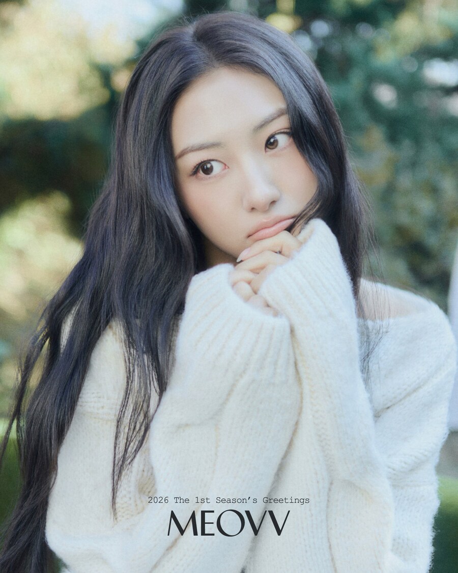 [컨셉포토] 미야오 첫 번째 시즌 그리팅 [MEOVV] 2_2.jpg