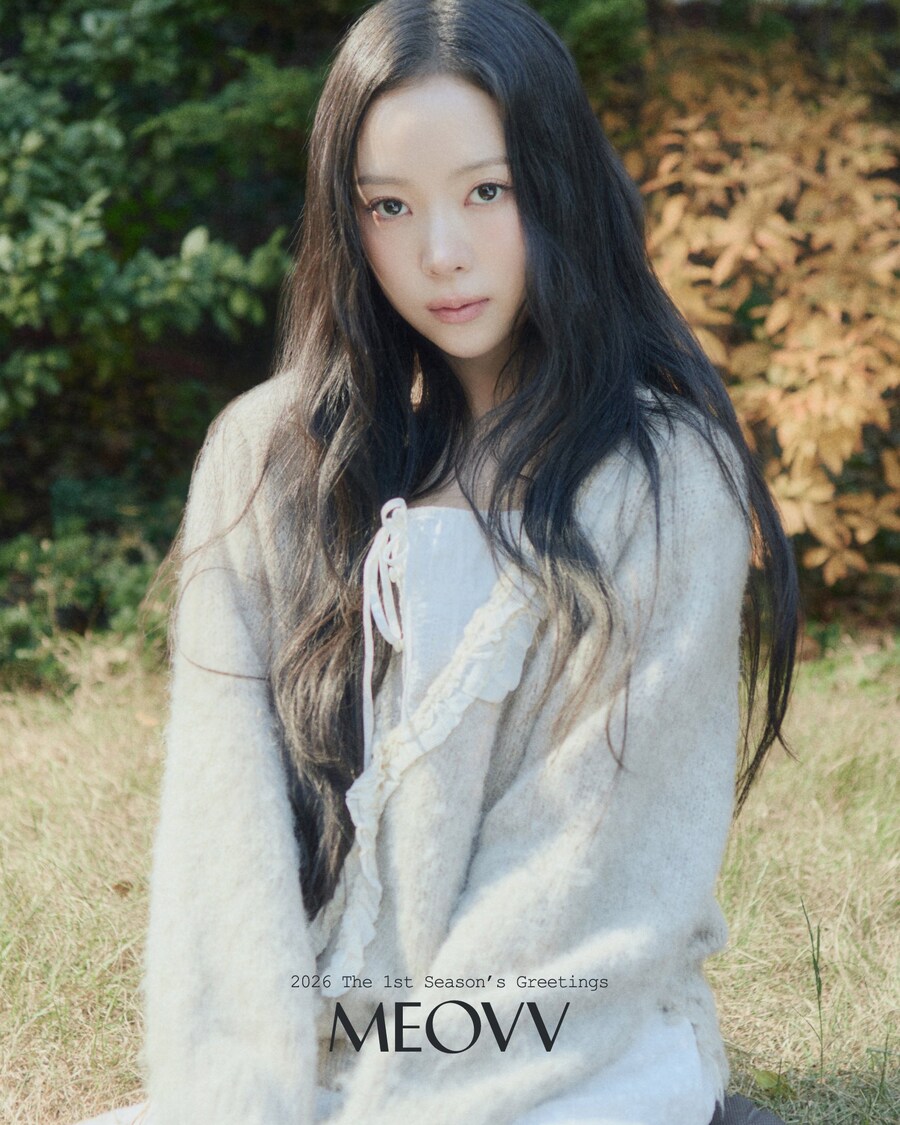 [컨셉포토] 미야오 첫 번째 시즌 그리팅 [MEOVV] 2_4.jpg