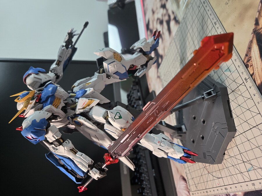 MG발바토스 루프스 첫 도색작 완성!!!_6.jpg