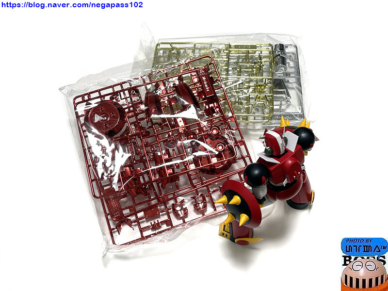 아카데미 '메칸더V 미카 에디션'_6.jpg