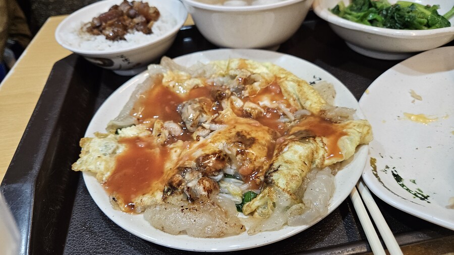 [대만]타이난 투어중 먹은 것들(굴전, 떠우화, 흑당버블티등)_6.jpg