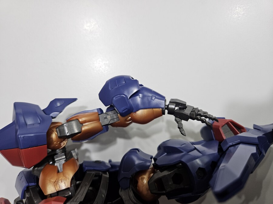 헥사기어 브이토르 썬더스트럭 조립했습니다. 만족감 200퍼!_5.jpg