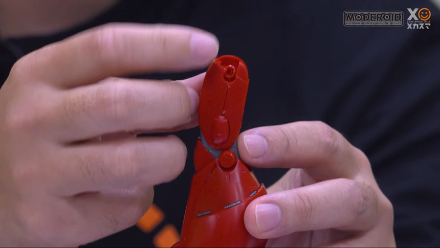 [굿 스마일] MODEROID 가리안 중장 改 개발담 영상 (스크롤 주의)_40.png